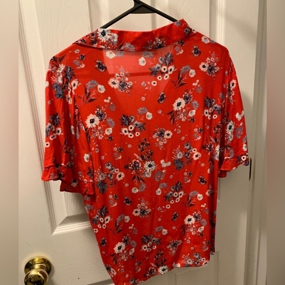Red floral Rewind tie-up Blouse Sz Med NWOT - Picture 4 of 8
